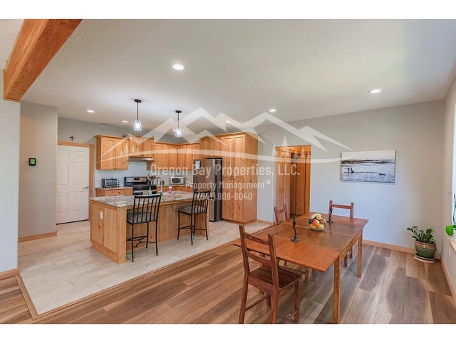 Building Photo - 2229 Timberline Dr