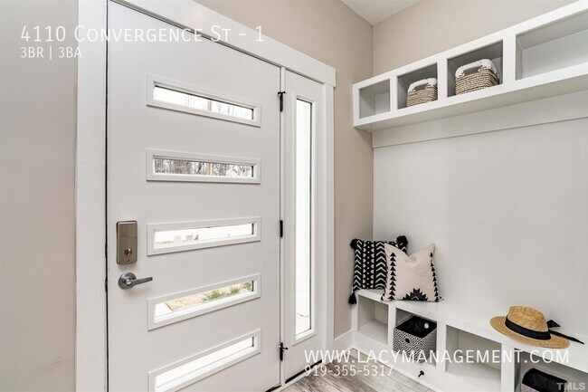 Foto del edificio - 4110 Convergence St