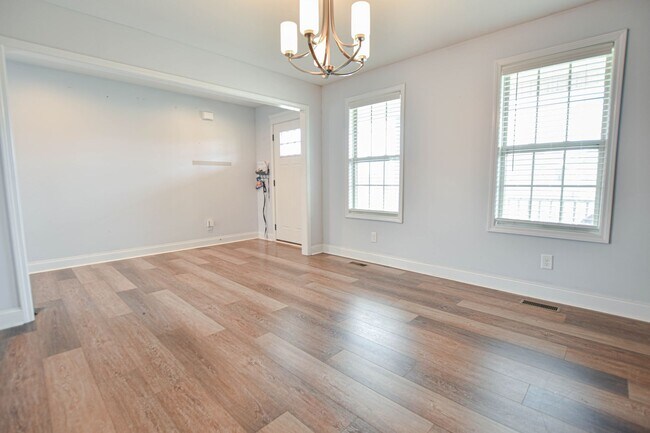 Foto del edificio - Pet Friendly Four Bedroom!