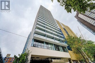 Building Photo - 210 Simcoe St