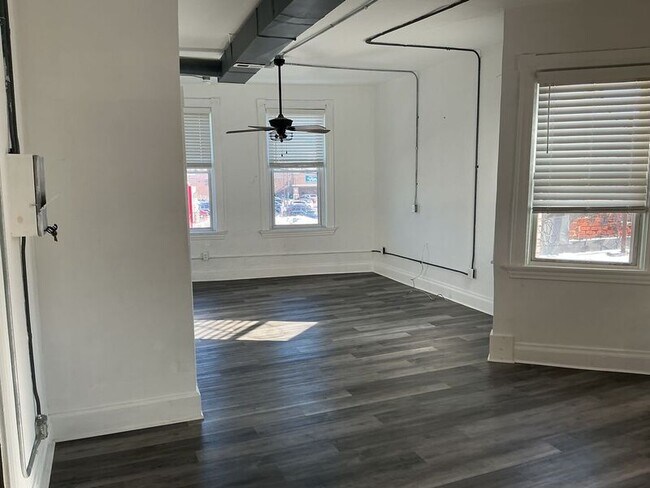 Foto del edificio - 4539 Montgomery Rd