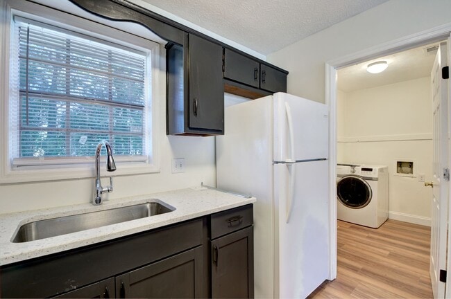 Building Photo - Completely Renovated 2-Bedroom in Opelika!