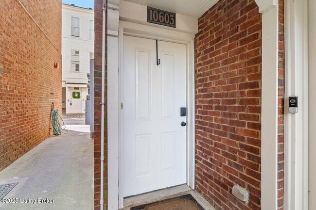 Building Photo - 10603 Norton Commons Walk