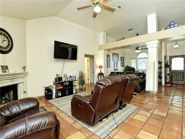 Building Photo - 206 Meadowside Dr