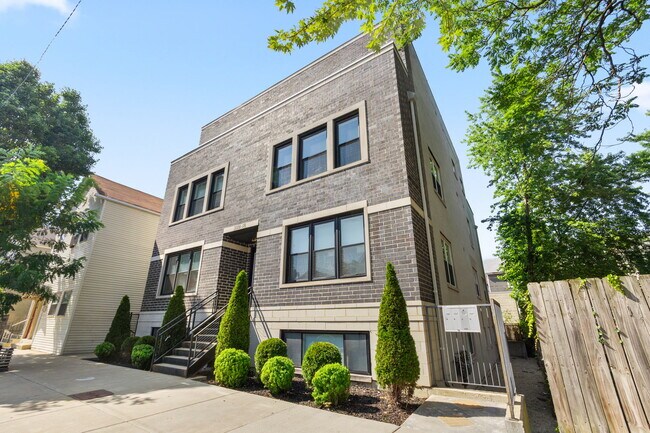 Foto del edificio - 1006 W Cullerton St