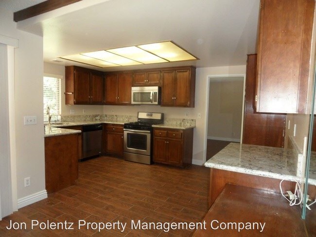 Building Photo - 4 br, 2.5 bath House - 14281 Yorba St.