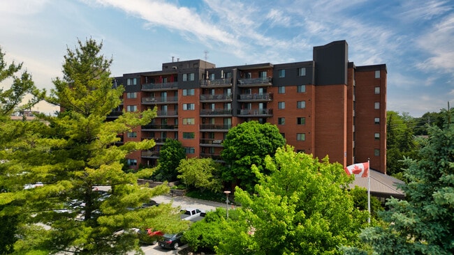 Building Photo - Georgian Towers