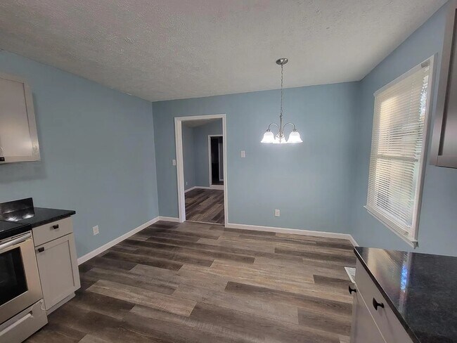 Foto del edificio - 9313 Oak Meadow Ct