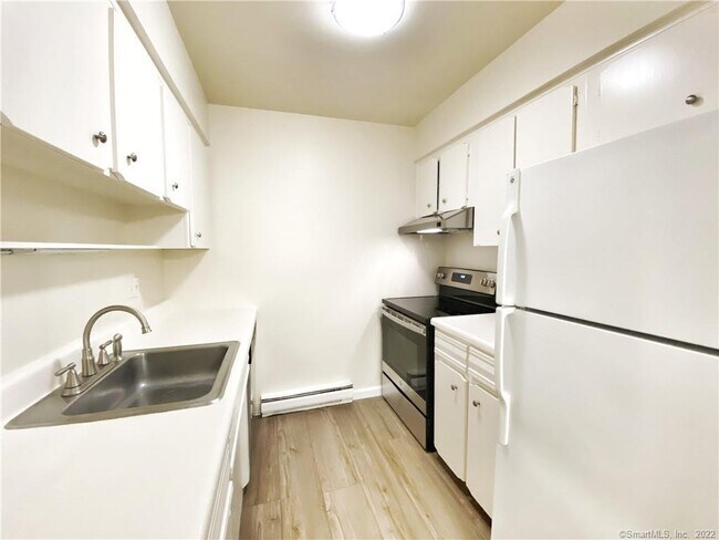 Foto del edificio - 37 Ferris Ave