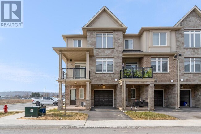 Building Photo - 40 Zinfandel Dr