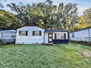 Building Photo - 4620 Sunnybrook St