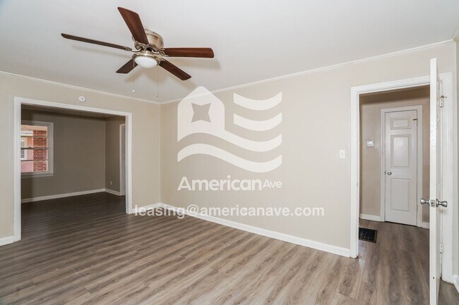 Foto del edificio - 3042 Bethune Ave