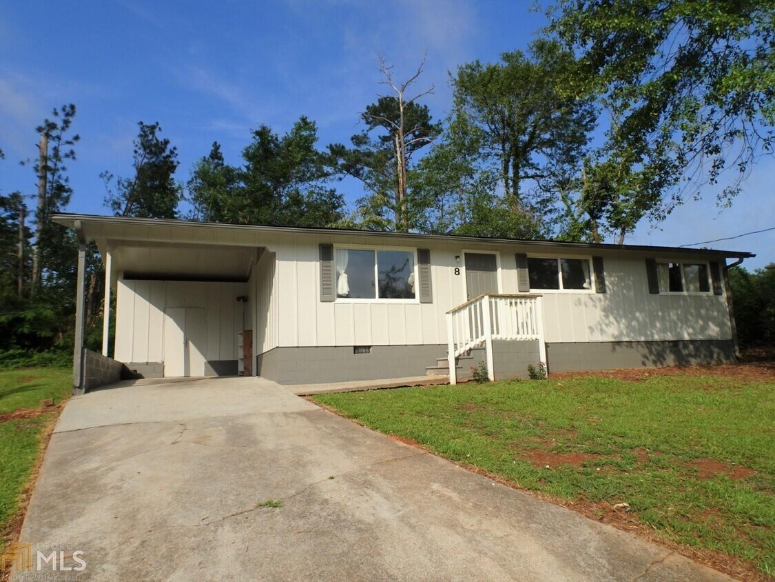 Primary Photo - 8 Bailey Dr