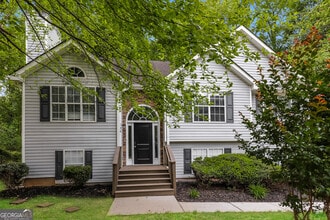 Building Photo - 136 Stoney Brook Way