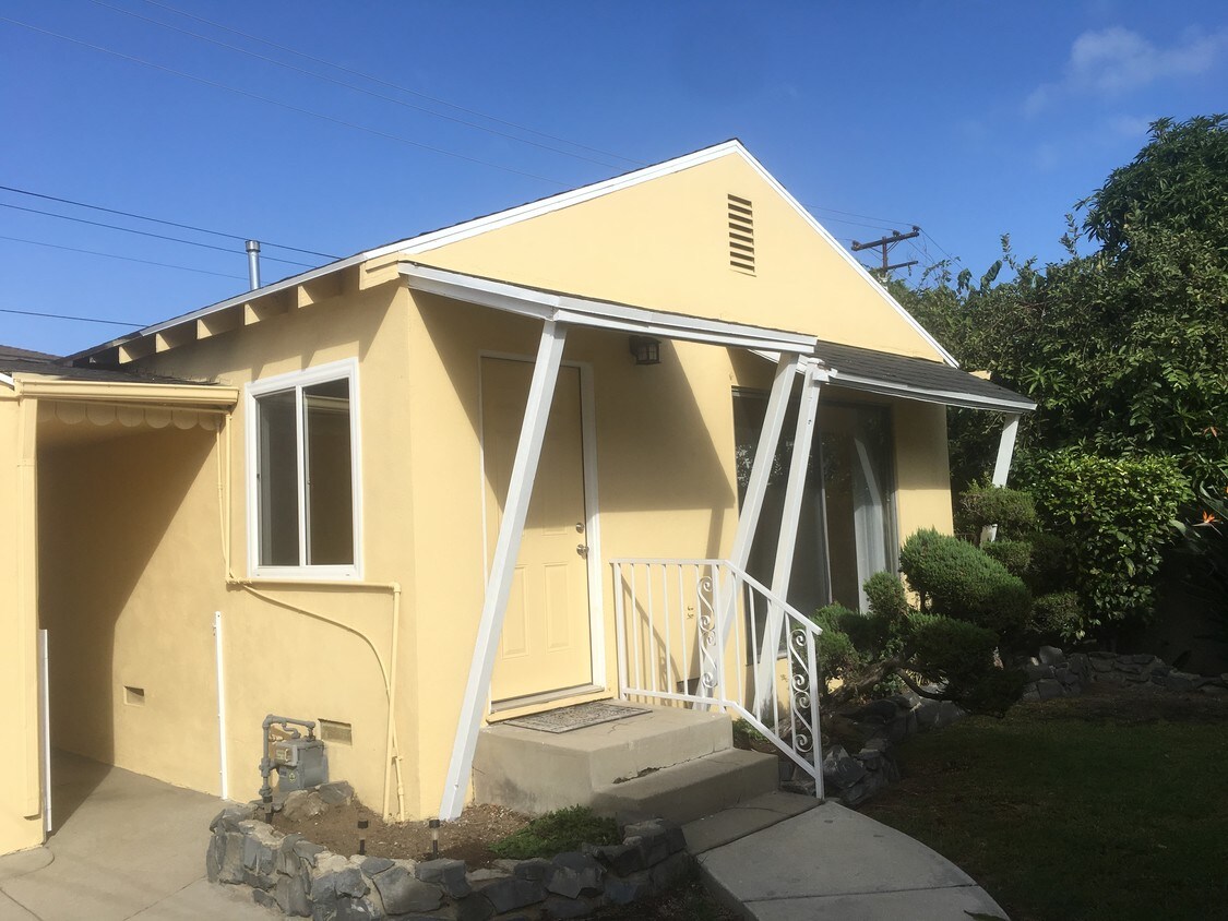 511 S Curtis Ave, Alhambra, CA 91803 Townhouse for Rent in Alhambra