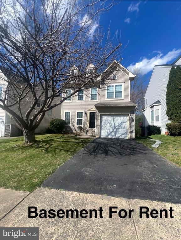 Foto principal - 9241 Greenshire Dr