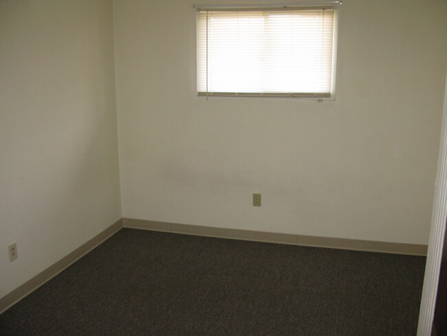 Building Photo - 844 Avenue D