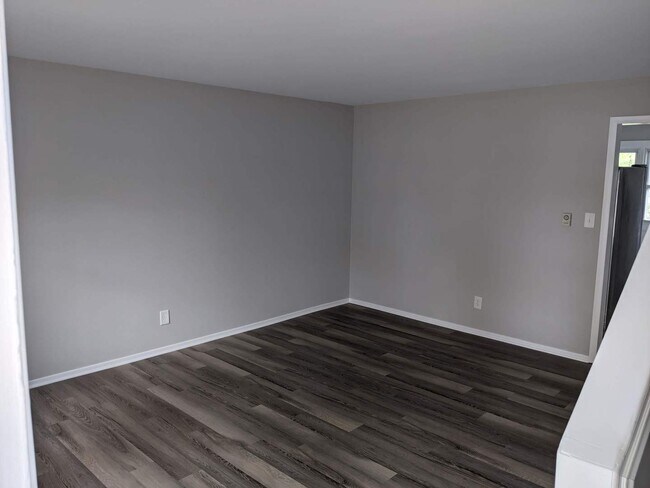 Foto del edificio - 2228 Brentwood Ave