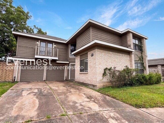 Building Photo - 7842 Royan Dr