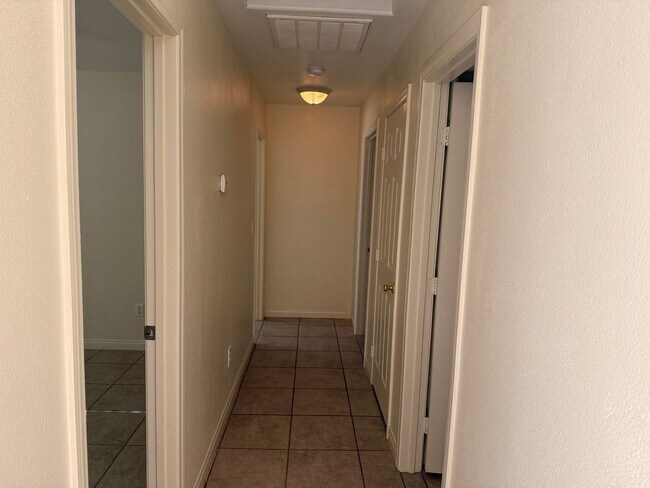 Foto del edificio - 21548 National Trails Hwy