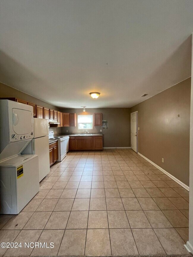 Building Photo - 114 Cordell Cir