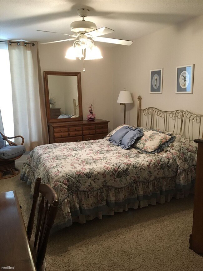 Foto del edificio - 2 br, 1 bath Condo - 4351 Tahitian Gardens...