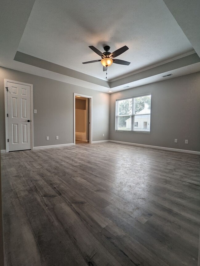 Building Photo - 3636 Joy Cir E