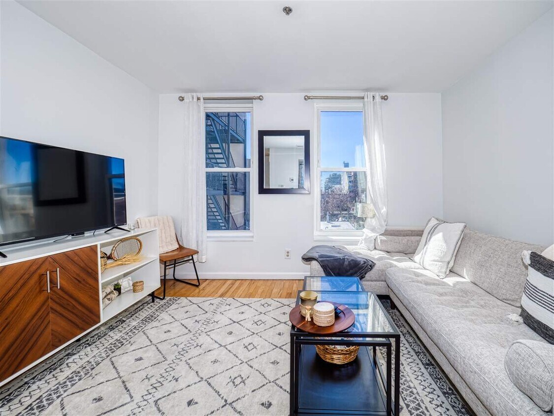 Primary Photo - 457 2nd St