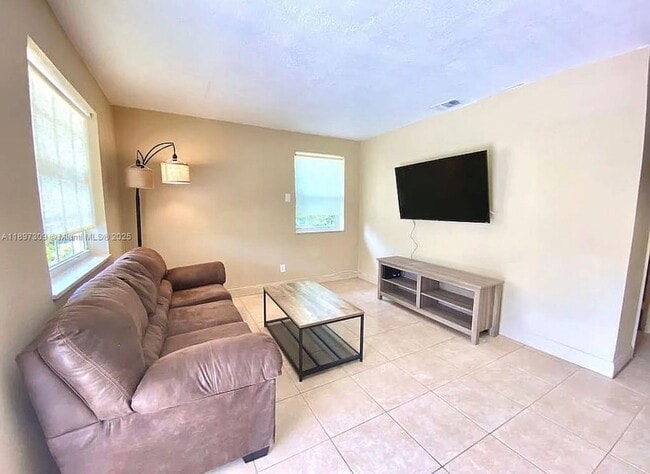 Foto del edificio - 212 SW 2nd Terrace
