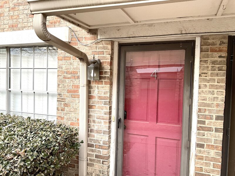 Primary Photo - 2418 E 59th Ct