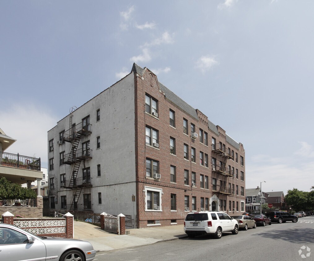 Primary Photo - 1447 E 2nd St