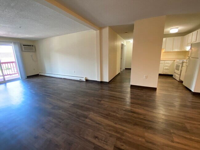 Foto del edificio - Milford Trails Apartments and Storage