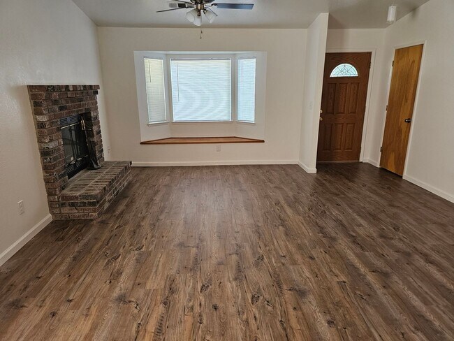 Foto del edificio - 1748 E Beech Ave