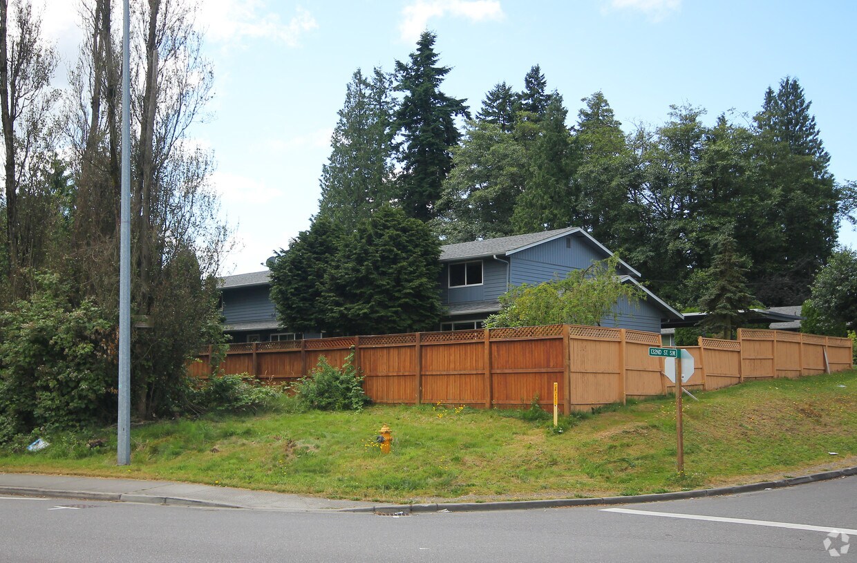 Building Photo - 3228 132nd St SW