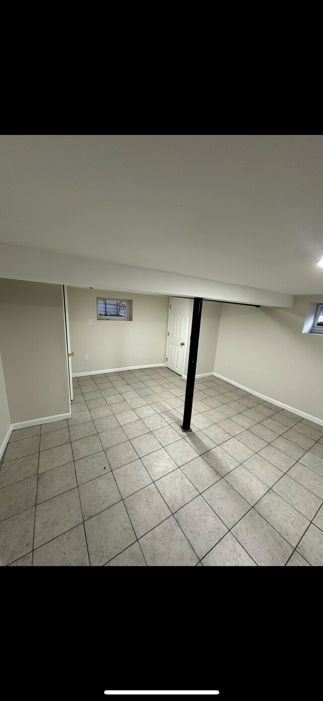 Foto del edificio - 84 McKay Ave