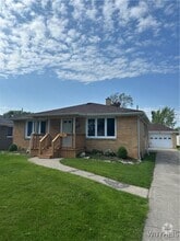 Building Photo - 64 Seton Rd