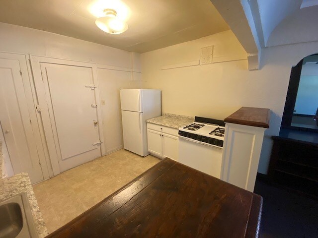 Building Photo - 3614 N 7th St