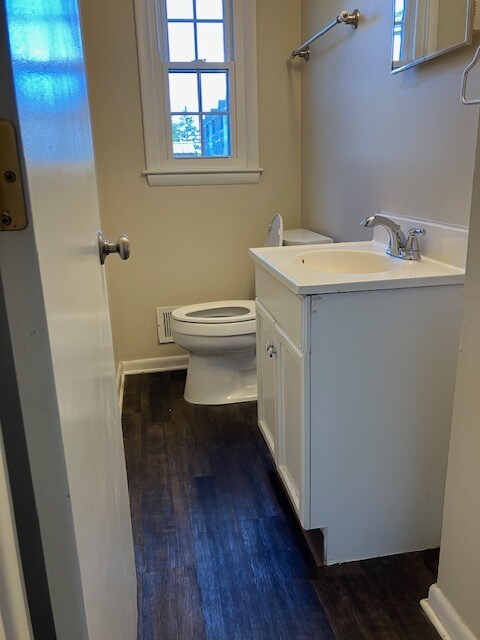 Medio baño - 1er piso - 1741 Chief Okemos