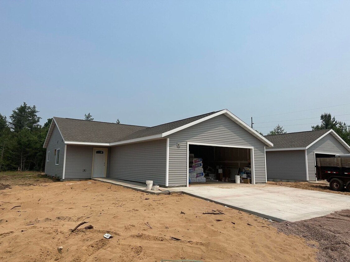 Building Photo - 14514 WI-13