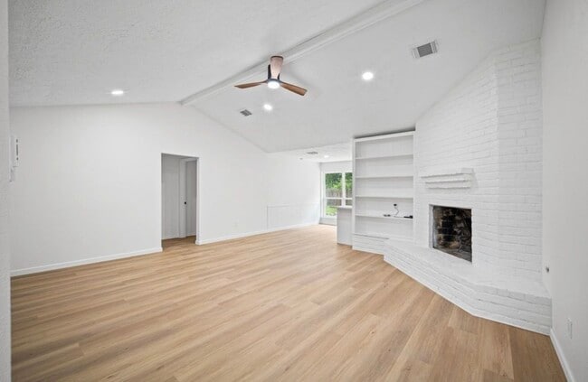 Building Photo - 10935 Silkwood Dr