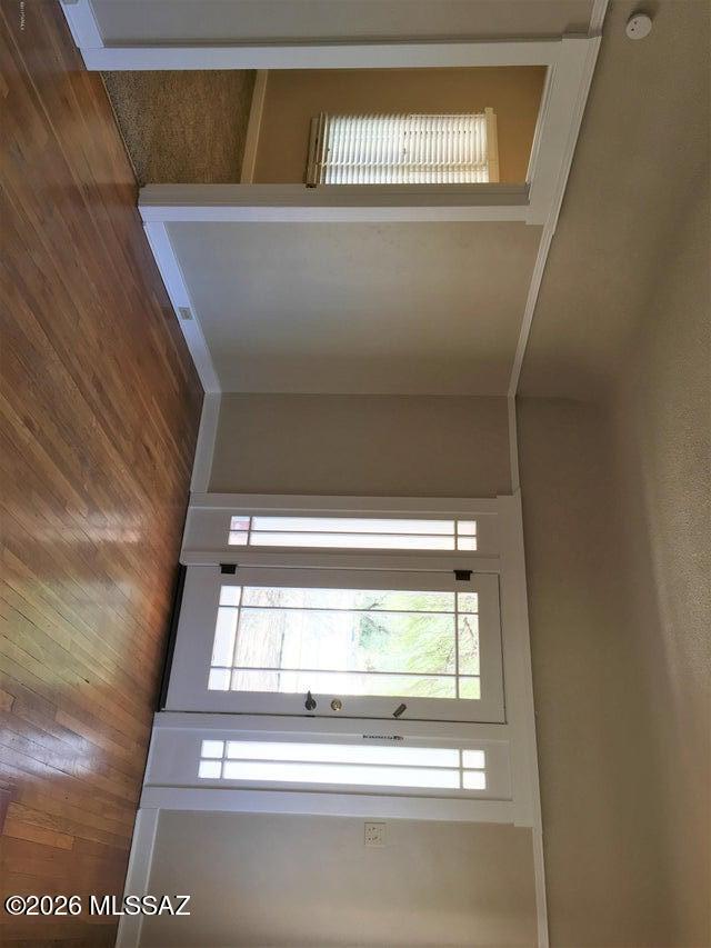 Foto del edificio - 2333 E 6th St