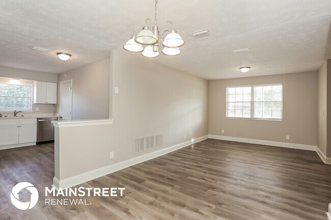 Foto del edificio - 7421 Deepwood Dr N