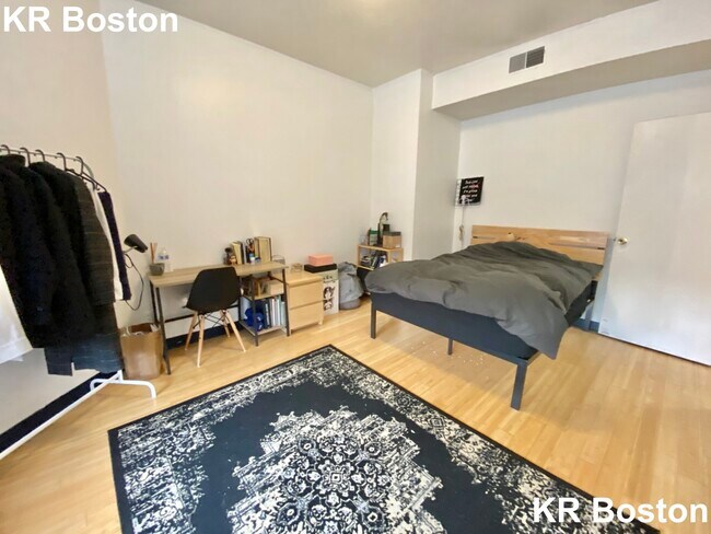 Foto del edificio - 243 Harvard Ave