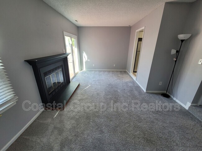 Foto del edificio - 2449 Reagan Ave