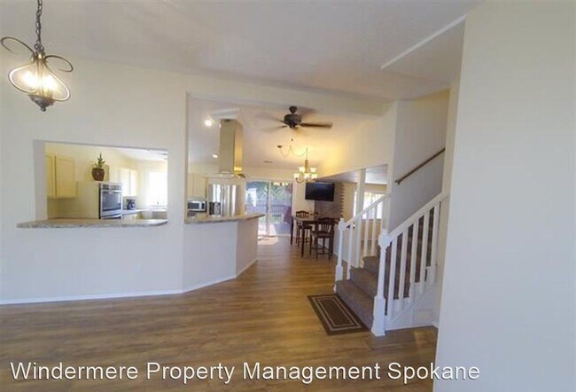 Foto del edificio - 3 br, 2.5 bath House - 3108 E 33rd