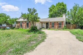 Building Photo - 3905 Dogwood Ct