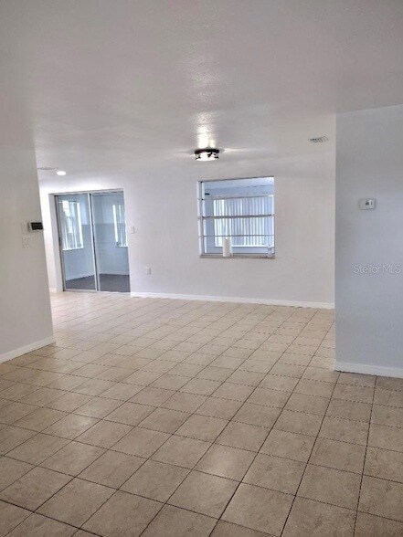 Foto del edificio - 3117 Huntington Rd