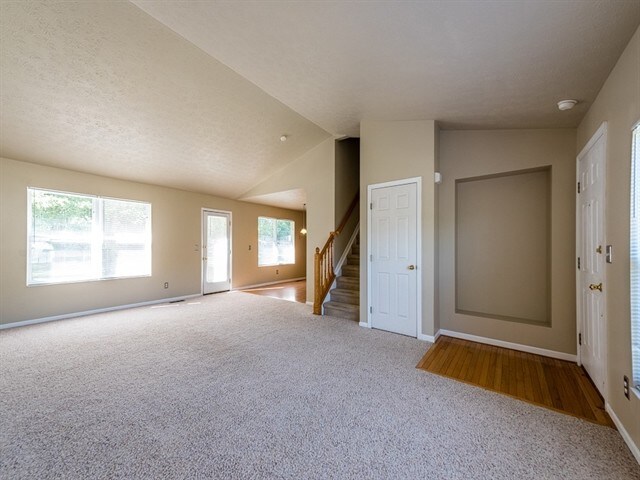 Building Photo - 9611 Deer Track Road