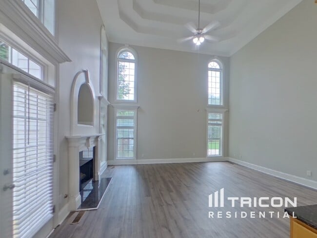 Building Photo - 110 Johns Creek Ln