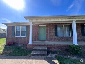 Building Photo - 2905 Raintree Dr